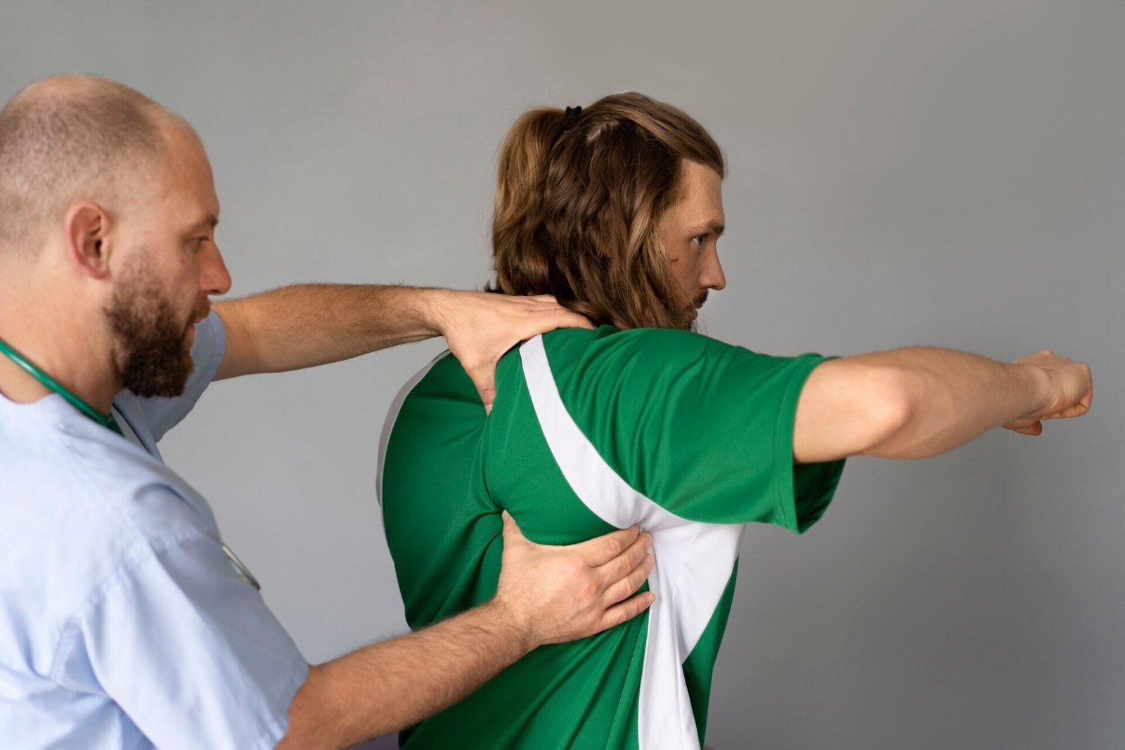 Chiropractor For Shoulder Pain